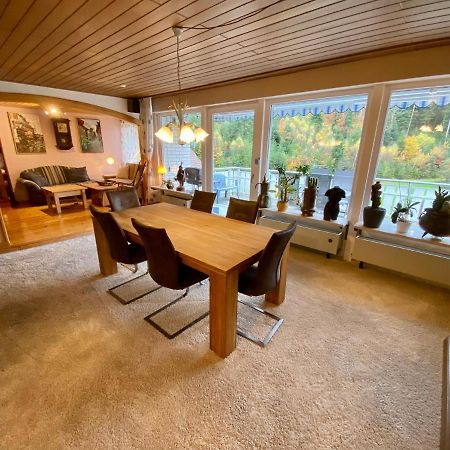 Ferienwohnung Zur Bierliebe - Mit Toller Aussicht Im Herzen Des Schwarzwaldes Хорнберг Экстерьер фото