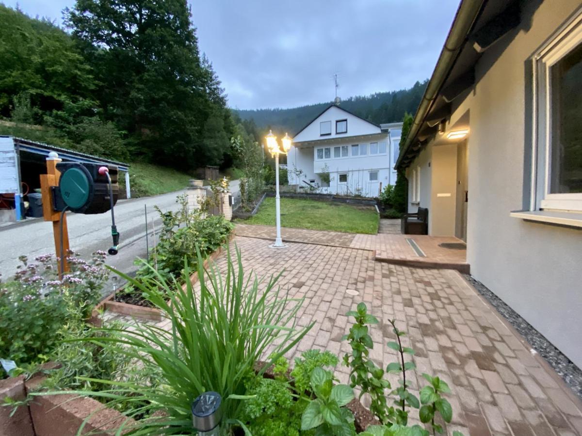 Ferienwohnung Zur Bierliebe - Mit Toller Aussicht Im Herzen Des Schwarzwaldes Хорнберг Экстерьер фото